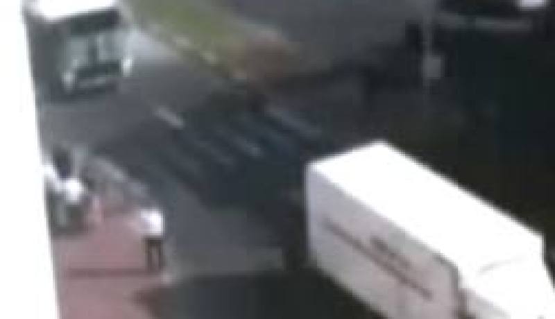 10 جرحى في انفجار في حافلة في تل ابيب