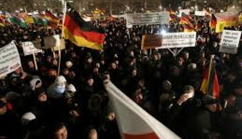 35 الف شخص في شوارع درسدن الالمانية احتجاجا على حركة بيغيدا المناهضة للاسلام