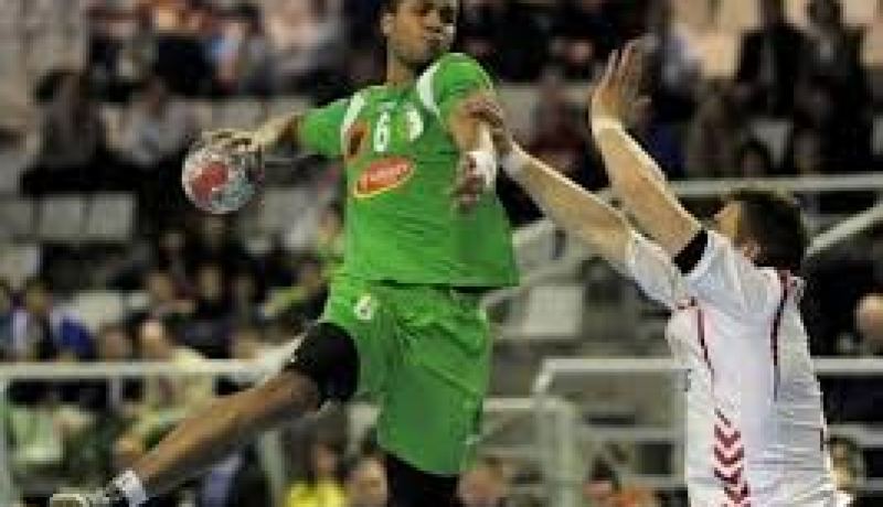 فوز المنتخب الجزائري لكرة اليد على نظيره الأنغولي