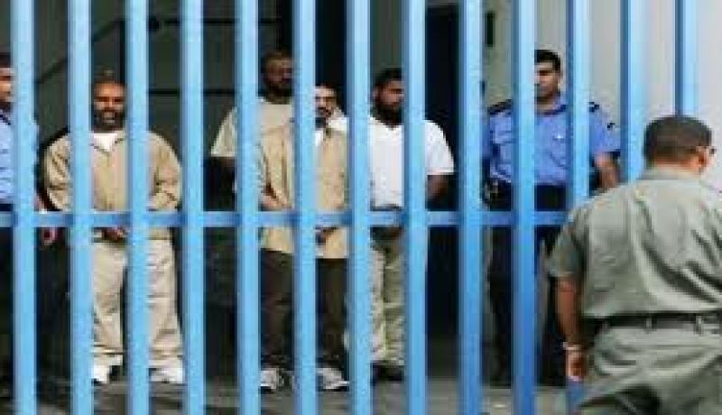 جيش الاحتلال الإسرائيلي يأسر 8 فلسطينيين في الضفة الغربية