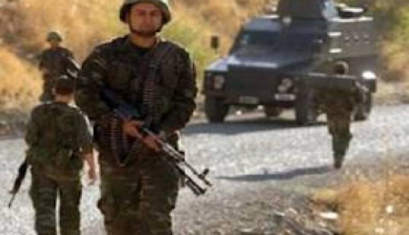 مقتل جندي عراقي وإصابة آخر في هجوم مسلح قرب الحدود مع سوريا