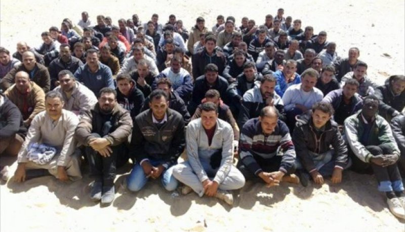 ترحيل 70 رعية مصرية قادمة من ليبيا نحو بلدهم انطلاقا من مطار عين امناس