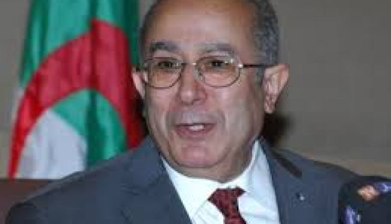 لعمامرة يستقبل سفير الشيلي الجديد لدى الجزائر