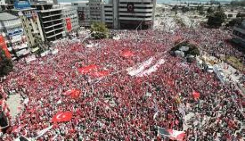 مقتل متظاهر فى مصادمات بين الشرطة والمحتجين في تركيا
