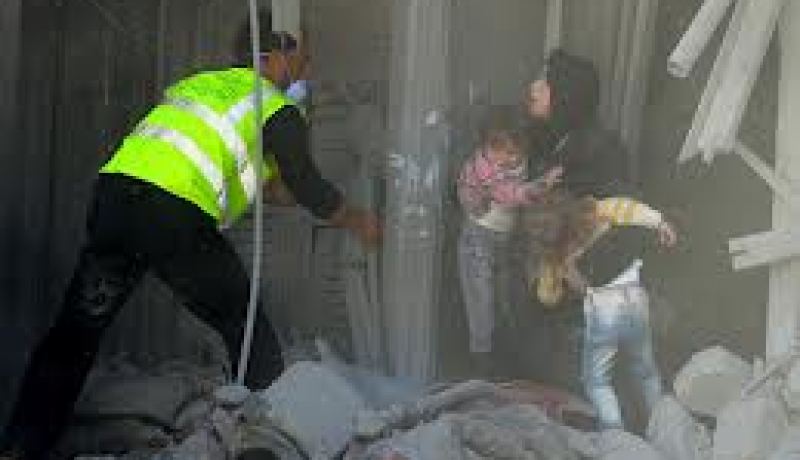 15 قتيلا بينهم 5 أطفال في غارة على حلب