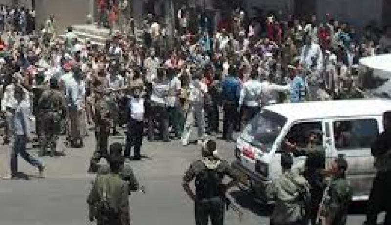 مقتل شخصين و إصابة أكثر من 5 آخرين بجروح في مصادمات مع قوات الجيش في اليمن
