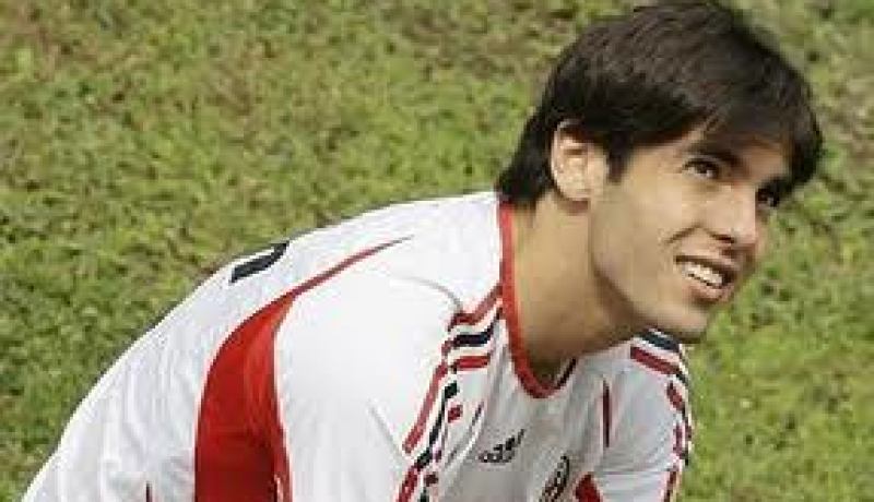 أدريانو غالياني سيسافر إلى مدريد للتفاوض بشأن التعاقد مع البرازيلي كاكا