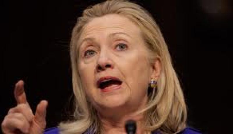 كلينتون تأمر بإرسال مئات المارينز لحماية البعثات الدبلوماسية الأمريكية بالخارج