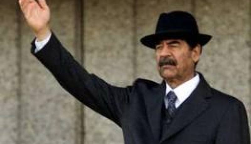 صدام حسين و عزة الدوري يتجولان في سماء بغداد
