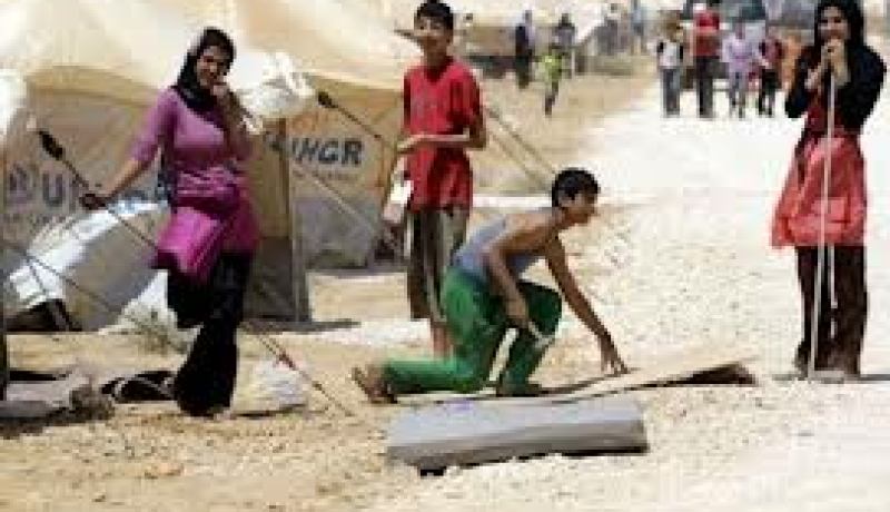 إصابة 26 شرطيا وحرسا في أحداث شغب داخل مخيم للاجئين  السوريين بالأردن