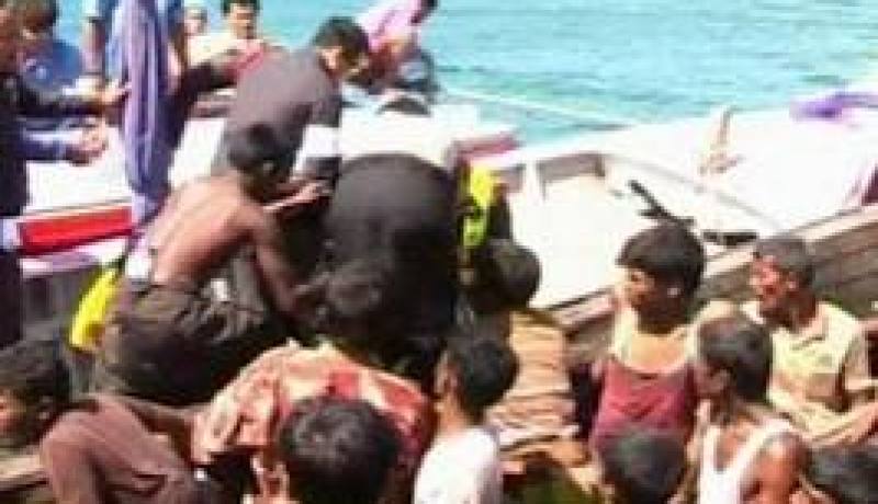 ماليزيا ترفض استقبال قارب على متنه أكثر من 100 شخص من مهاجري الروهينغا
