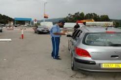 مقتل عنصر امن تونسي على الحدود مع الجزائر في مواجهات مسلحة