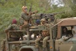 الجنود الفرنسيون والماليون يسيطرون على منافذ تمبكتو