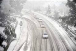 سقوط ثلوج على المرتفعات التي يفوق علوها 900 متر ابتداء من السبت مساء