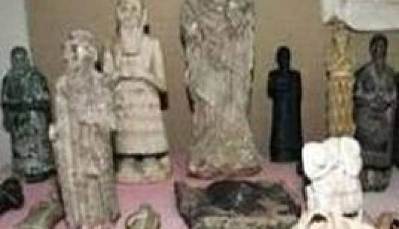 العراق يرفض شروط أمريكا لاستعادة آلاف القطع الأثرية المسروقة