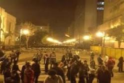 شباب جبهة الإنقاذ في مصر يدعون للزحف نحو القصر الرئاسي بالقاهرة