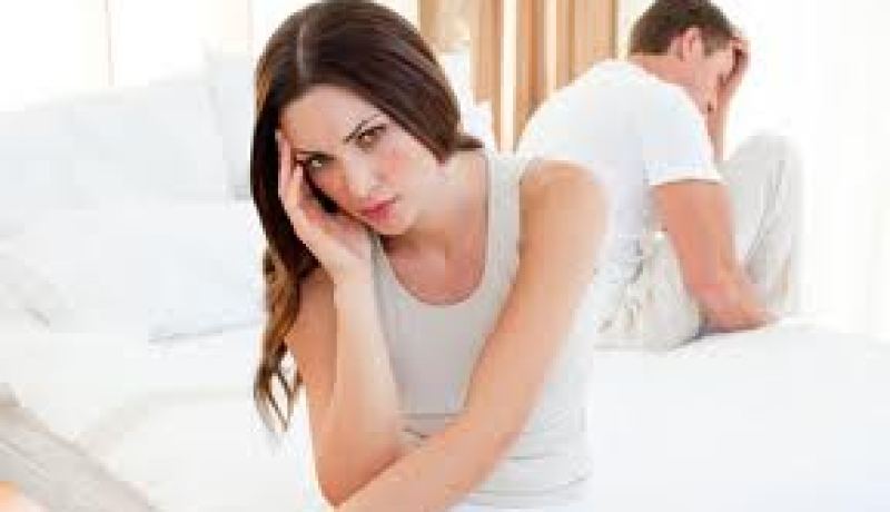 هـو ينام مرتاح البال وأنا أجني بدلا عـنه الأموال