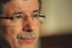 داود أوغلو يتصل بكلينتون لبحث تداعيات الاعتداء على السفارة الأميركية في أنقرة