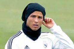 وكيل أعمال رونالدو: أعرف سبب حزنه ولن أكشفه