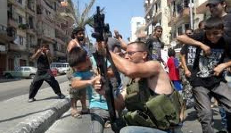 قتيل و8 جرحى في اشتباك بين عناصر الأمن الليبية ومسلحين بطرابلس