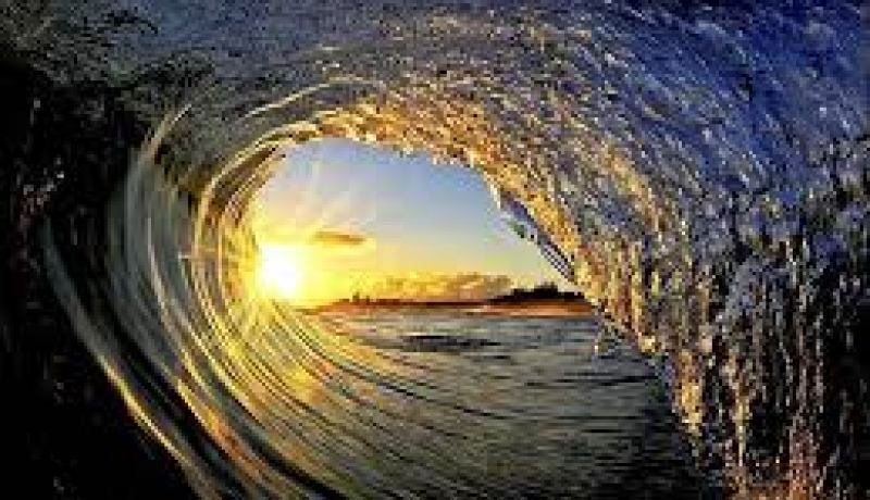 20 صورة لأمواج البحر عبر العالم