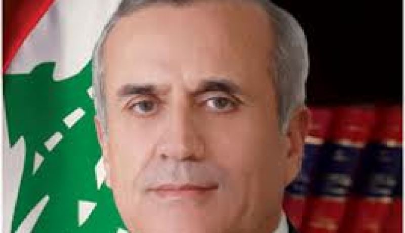 سليمان يدعو الجيش إلى عدم التهاون مع من يعتدي على ضباطه وعناصره