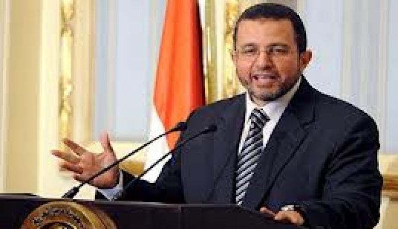 قنديل: الحكومة والأحزاب فشلا في احتواء الشباب