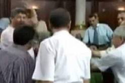 نائب تونسي يشهر سكينا على زميله في جلسة عامة في البرلمان