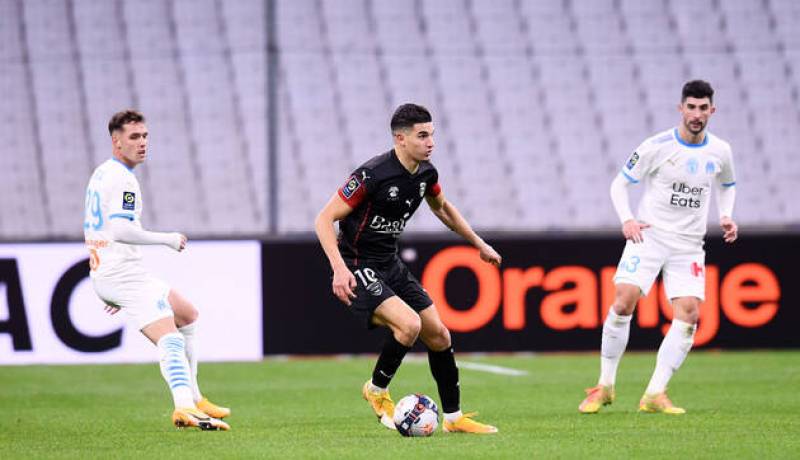 فرحات يصنع الحدث في فرنسا