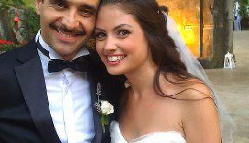 “مراد” من مسلسل “بائعة الورد” يحتفل بزفافه