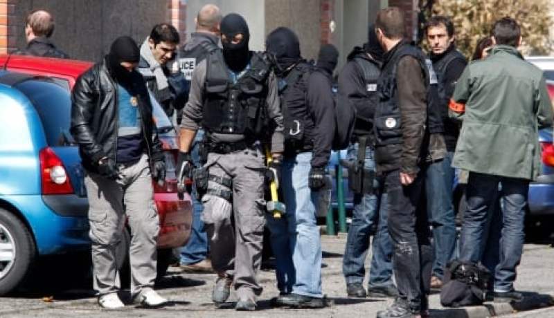 الفيديو الحقيقي للهجوم الأخير على المشتبه به محمد مراح   لحظات قبل قتله