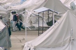 فرنسا ترسل خيما للاجئين سوريين في تركيا
