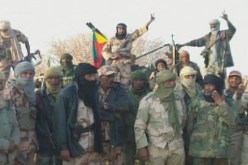 المتمردون الطوارق يعلنون استقلال ازواد وفوضى في شمال مالي