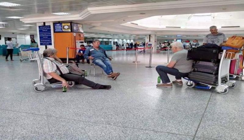 حل أزمة 30 تونسيا أتلفت وثائقهم في حريق داخل حافلة بالجزائر
