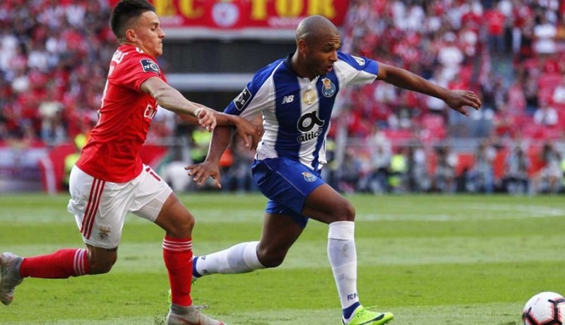 براهيمي يُفجّر مفاجأة مدوية في “البرتغال” 