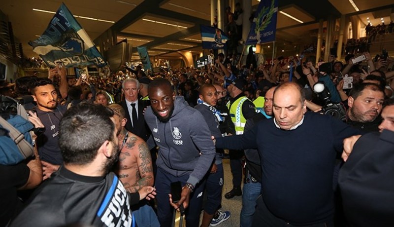 بالصور.. براهيمي يحظى بإستقبال “الأبطال” !