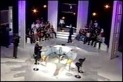 حرب خفية بين ''الصراحة راحة'' و''الدزاير شو''.. و''الشكارة'' سلاح للضرب تحت الحزام