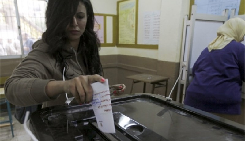 منظمات حقوقية مصرية تطالب بإعادة الجولة الأولى للاستفتاء