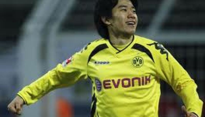 كاغاوا إلى مانشستر يونايتد رسميا