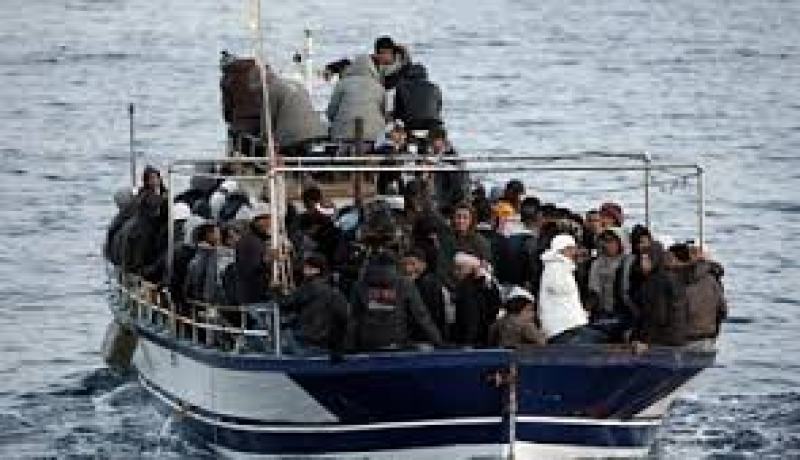 ايطاليا تنقذ 200 مهاجر على متن زوراق مطاط في قناة صقلية