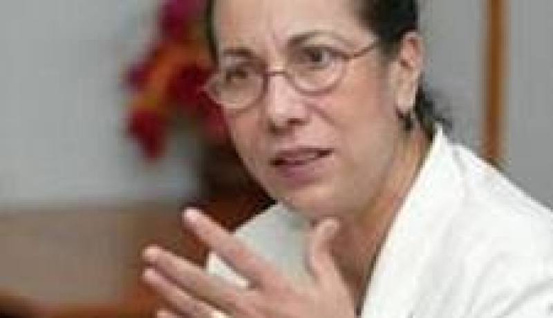 المترشحة حنون تعد بترسيم المناجم كقطاع سيادي