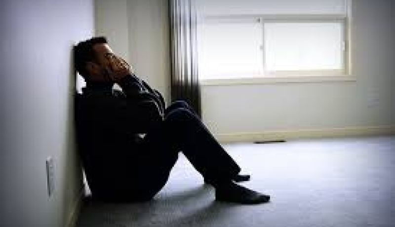 أخبرتني زوجتي قبل أن تُقبض روحها أن واحدا من أبنائي ليس من صلبي