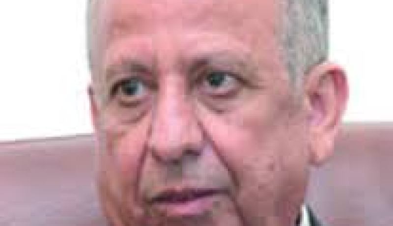 خمري يعلن عن مشاورة وطنية واسعة لإعداد سياسة خاصة بالشباب