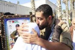 وفد من ثورى فتح يصل إلى غزة لتهنئة الأسرى المحررين