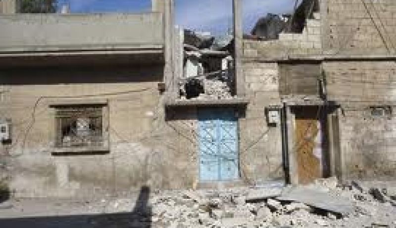 الجيش السوري يقصف بابا عمرو ويقتحم بصر الحرير