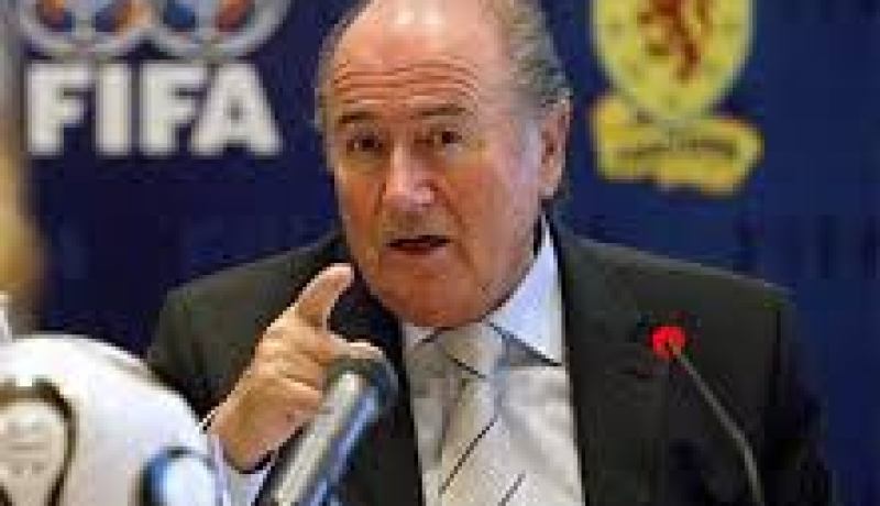 بلاتر : مصطفي زيتوني كان “بطلا وطنيا” في الجزائر