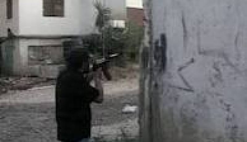 ؟8 قتلى و40 جريحا في اشتباكات جديدة في طرابلس