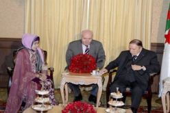 بوتفليقة يستقبل السفيرة الجديدة لأندونيسيا بالجزائر