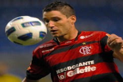 فلومينينسي البرازيلي يتعاقد رسميا مع تياغو نيفيز