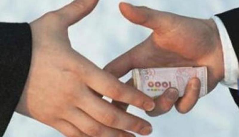 توقيف موظف متلبس بتلقي رشوة في مديرية التعمير والبناء في سكيكدة